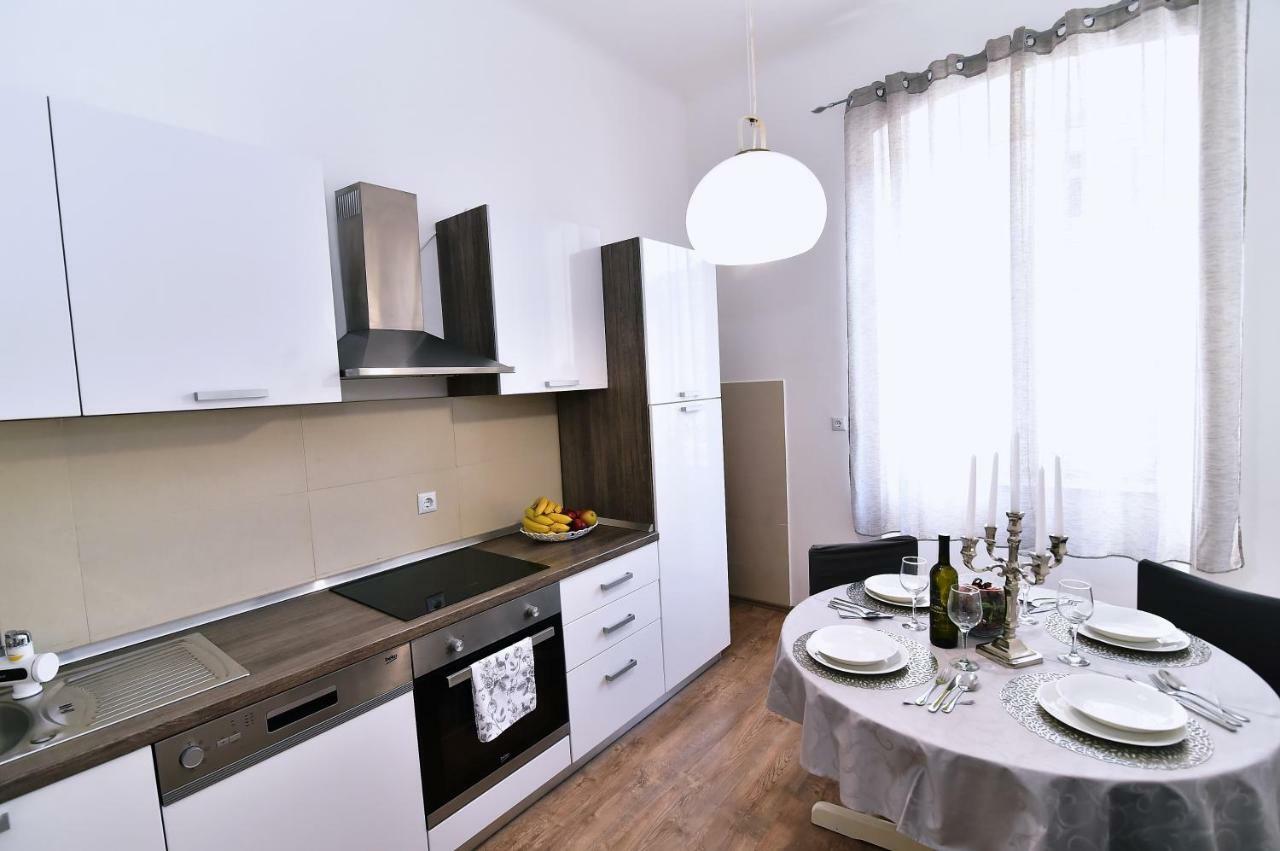 Appartement Donatella à Rijeka Extérieur photo