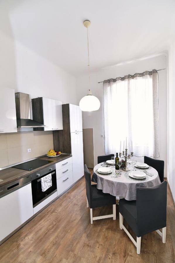Appartement Donatella à Rijeka Extérieur photo