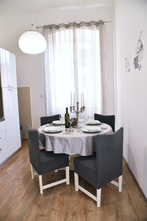 Appartement Donatella à Rijeka Extérieur photo