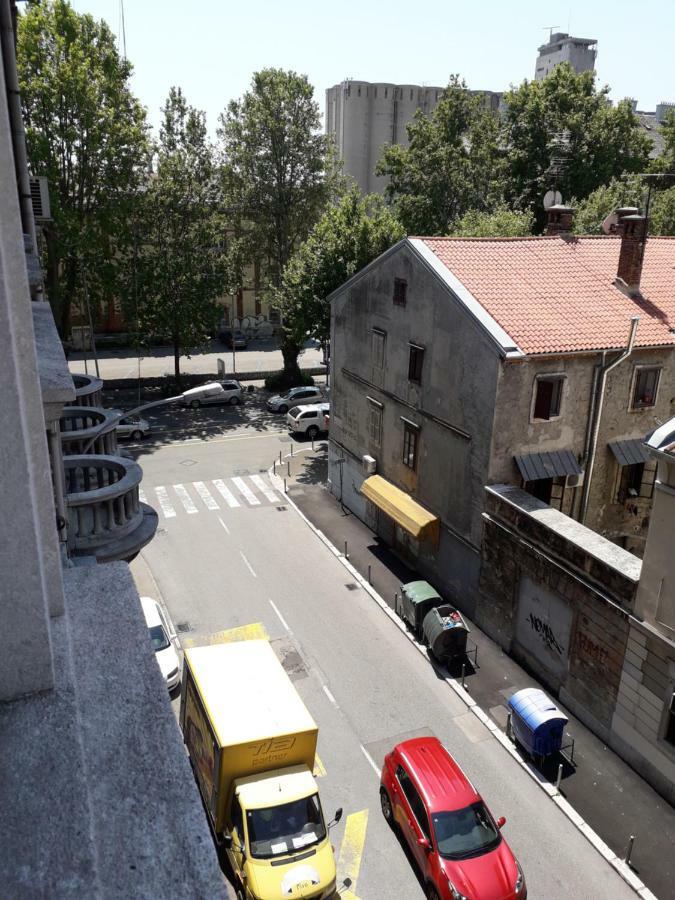 Appartement Donatella à Rijeka Extérieur photo